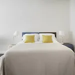 Bermingham Apartment By Feelfree Rentals